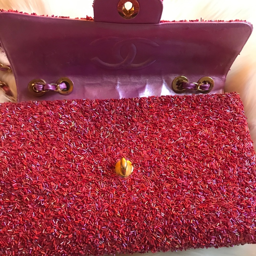 CHANEL Red Beaded Classic Flap Shoulder Bag with Gold Hardware - Picture 4 of 16